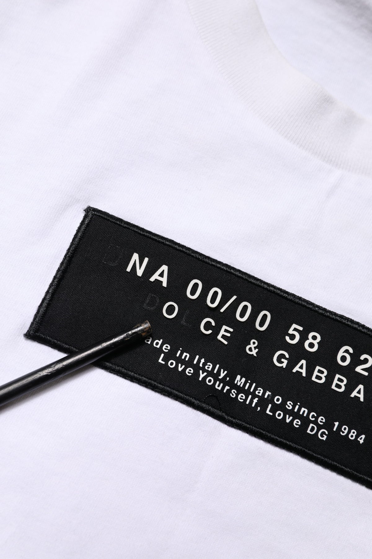Dolce & Gabbana White Cotton Logo Patch Crew Neck Men's T-shirt (Pre-Owned)