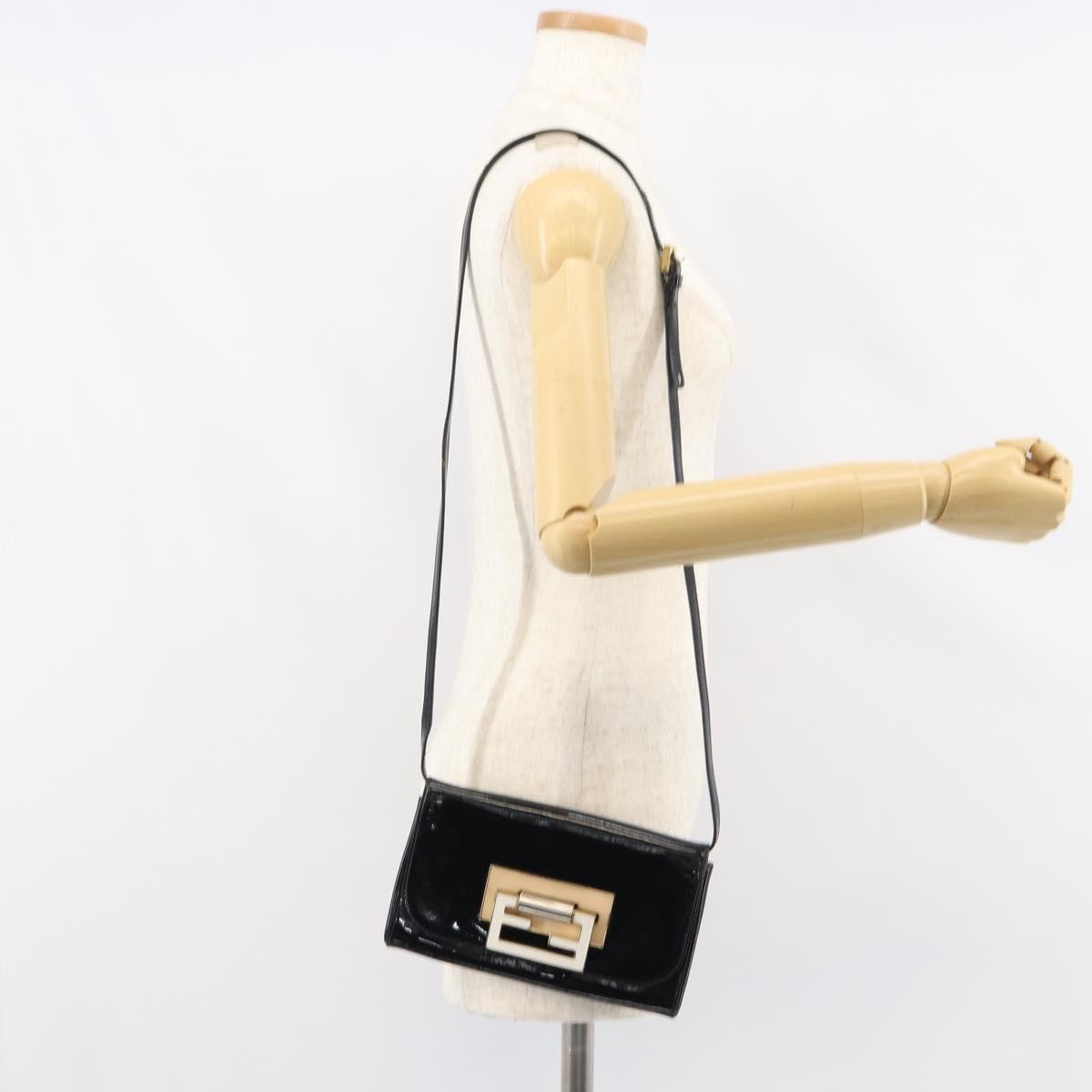Fendi Vintage Enamel Black Patent_Leather Shoulder Bag Bag (Pre-Owned)