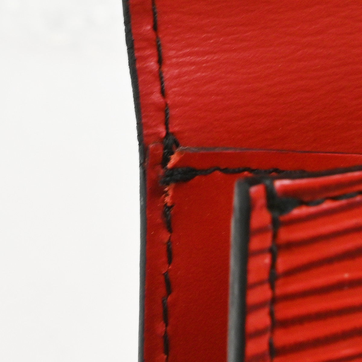 Louis Vuitton Tilsitt Bum Epi Leather Red Leather Handbag (Pre-Owned)