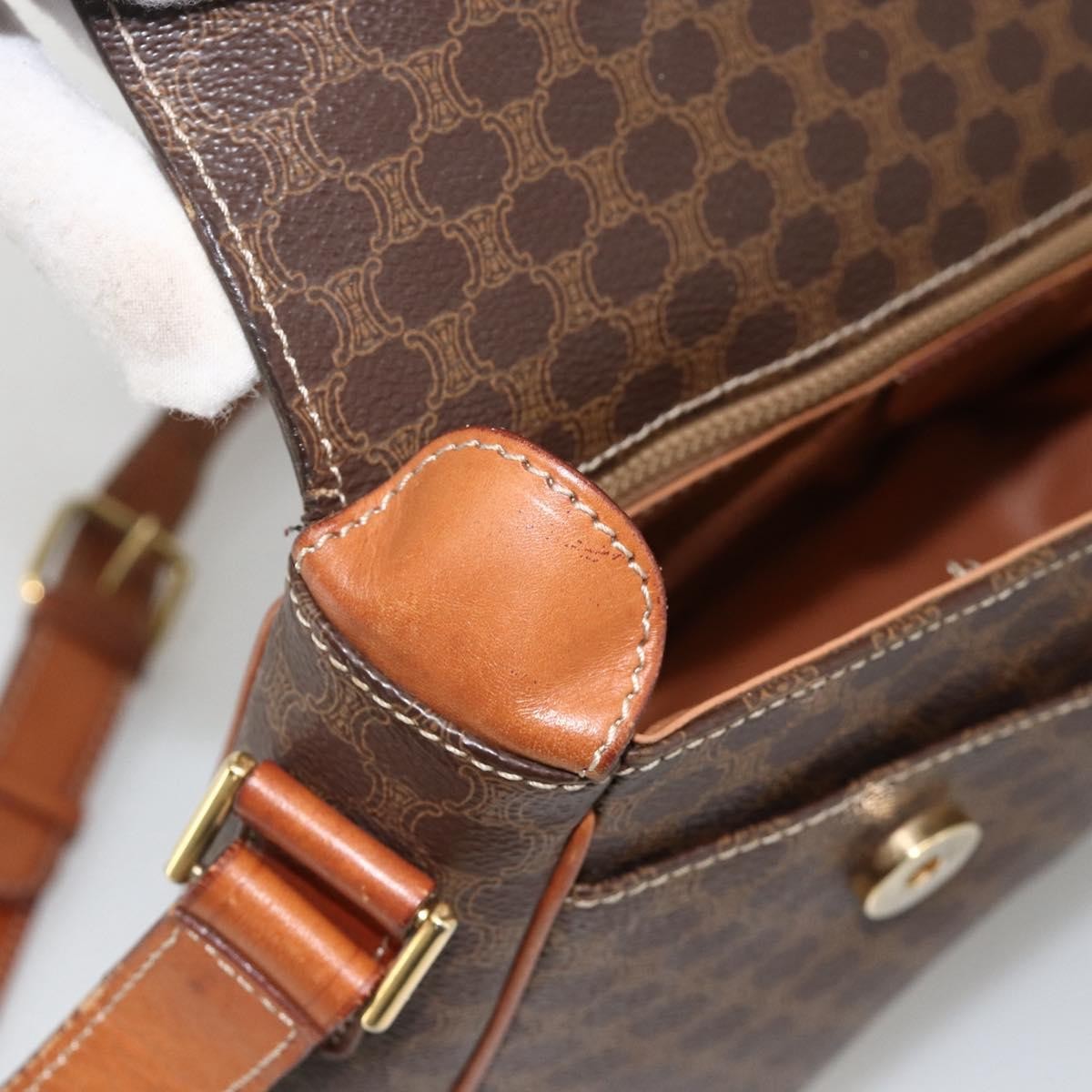 Celine Vintage Macadam Circle Logo Canvas And Leather Brown Canvas Shoulder Bag Bag (Pre-Owned)