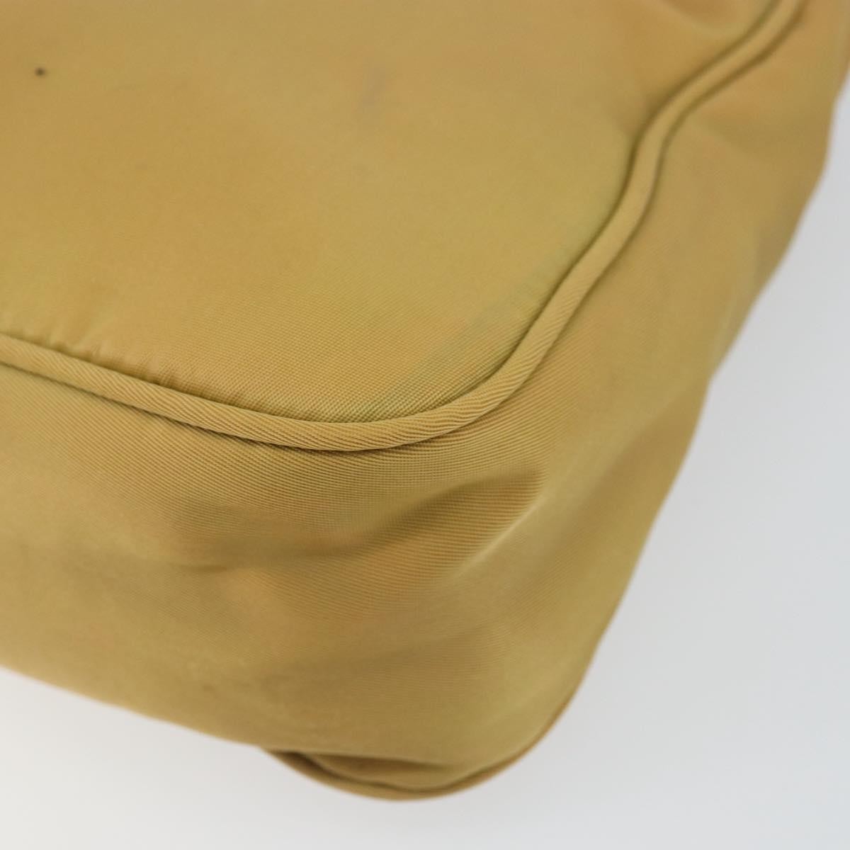 Prada Re-Edition 2000 Hobo Tessuto Beige Nylon Shoulder Bag Bag (Pre-Owned)