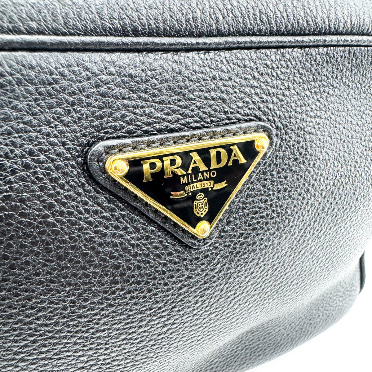 Prada Camera Vitello Phenix Black Leather Handbag (Pre-Owned)