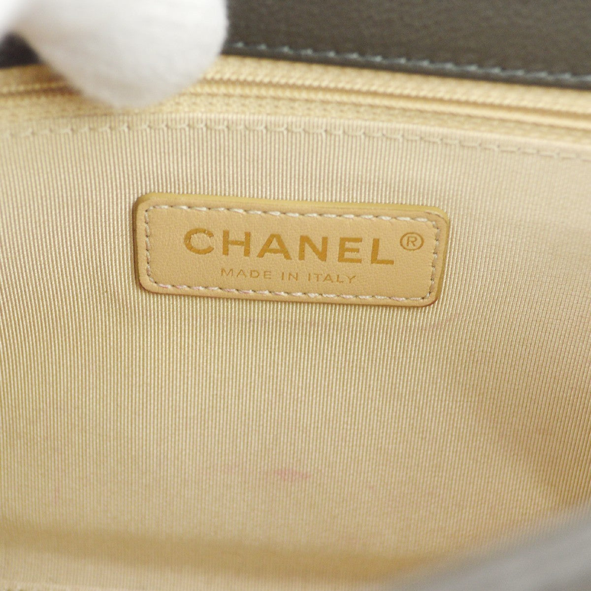 Chanel Label Click Flap Quilted Calfskin Green Leather Handbag (Pre-Owned)