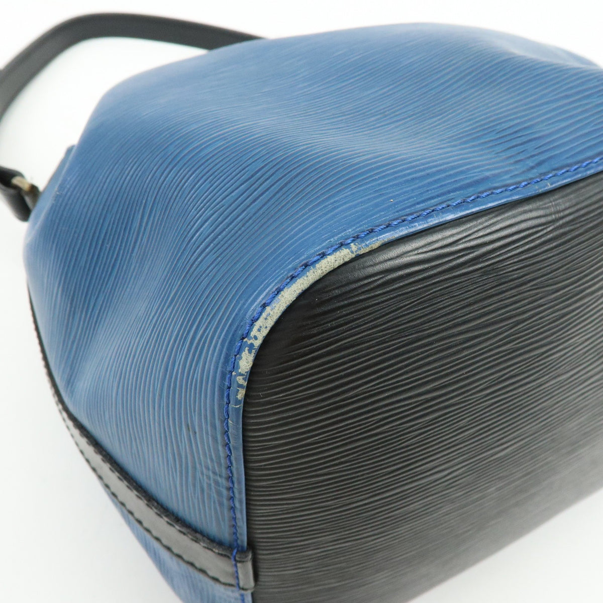 Louis Vuitton Bicolor Petit Noe Epi Leather Blue Leather Handbag (Pre-Owned)