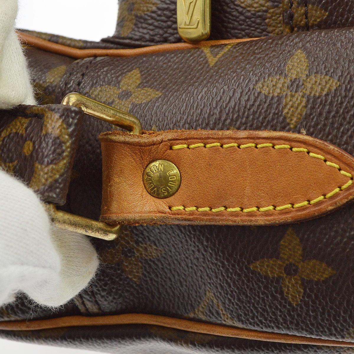 Louis Vuitton Nil Shoulder Bag Monogram Canvas Brown Canvas Shoulder Bag Bag (Pre-Owned)