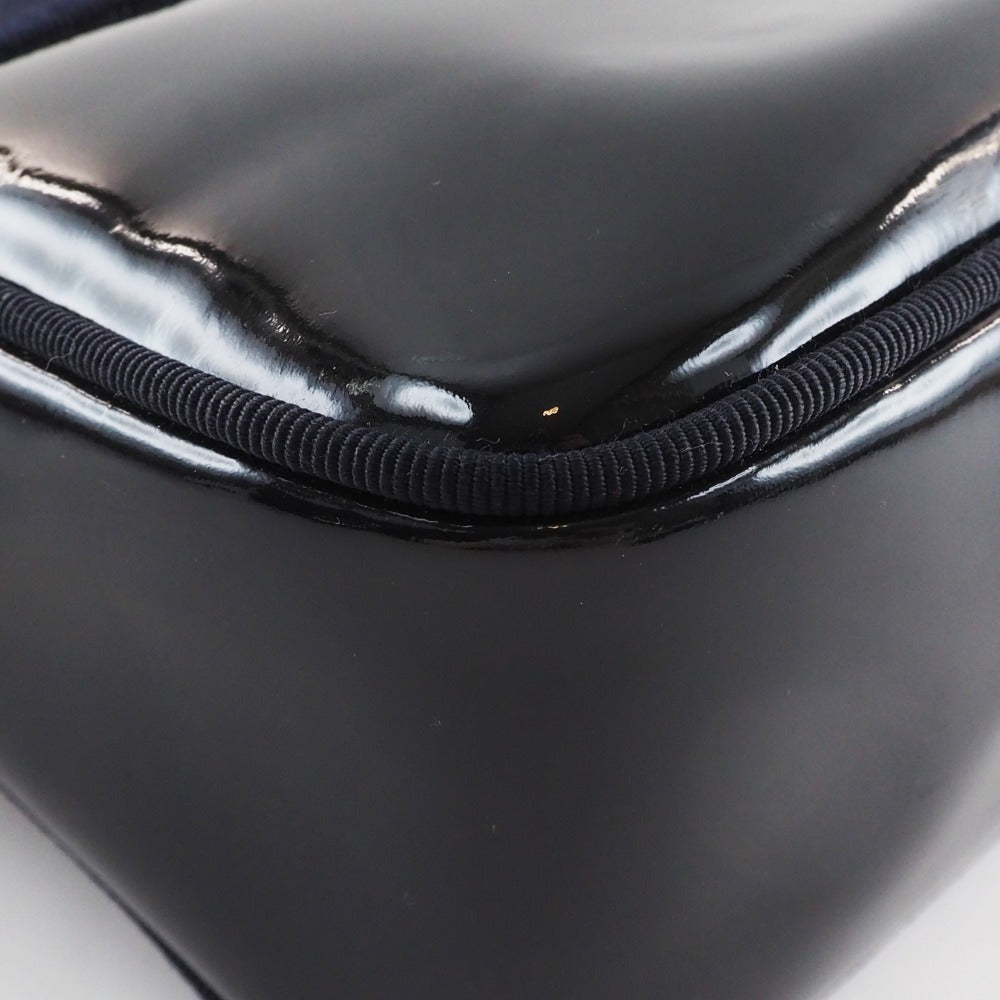 Salvatore Ferragamo Vala Black Patent Leather Shoulder Bag (Pre-Owned)