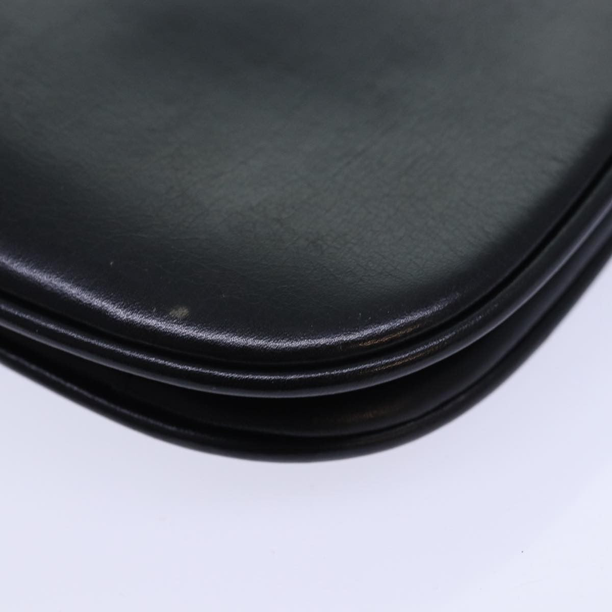 Bally Vintage Leather Black Leather Shoulder Bag Bag (Pre-Owned)