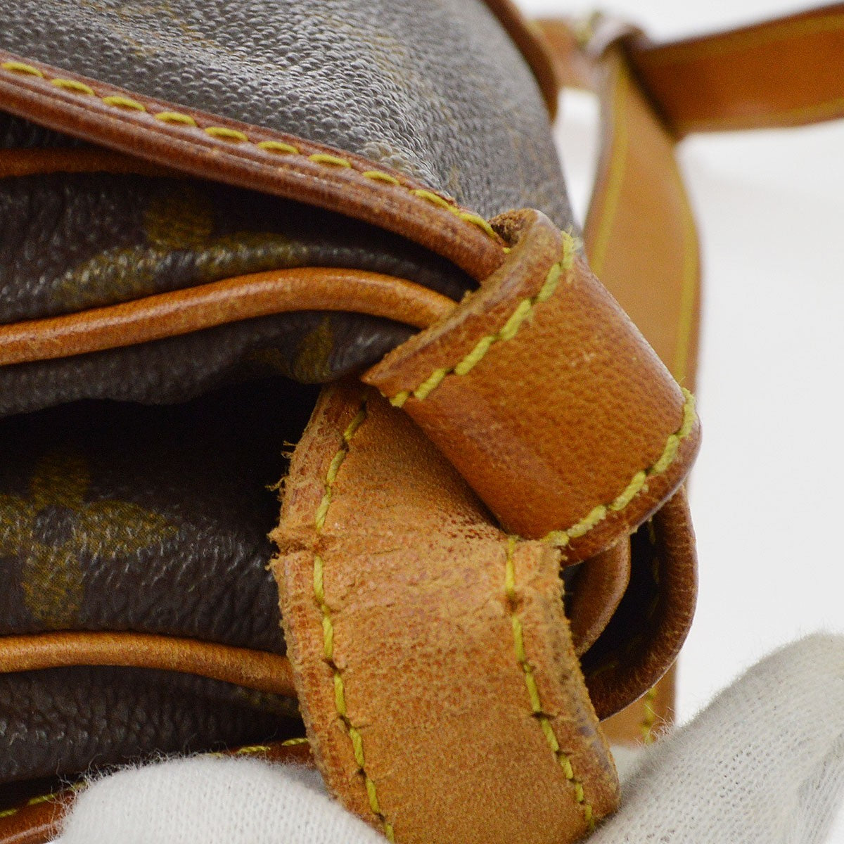 Louis Vuitton Saumur Monogram Canvas Brown Canvas Shoulder Bag Bag (Pre-Owned)