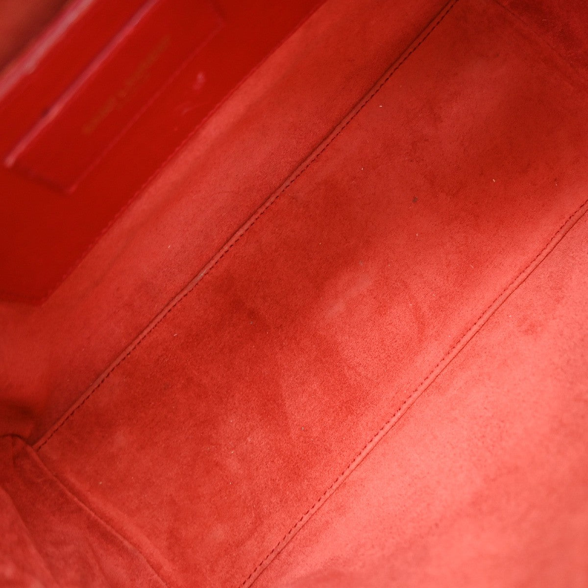 Saint Laurent Classic Baby Duffle Leather Red Leather Handbag (Pre-Owned)