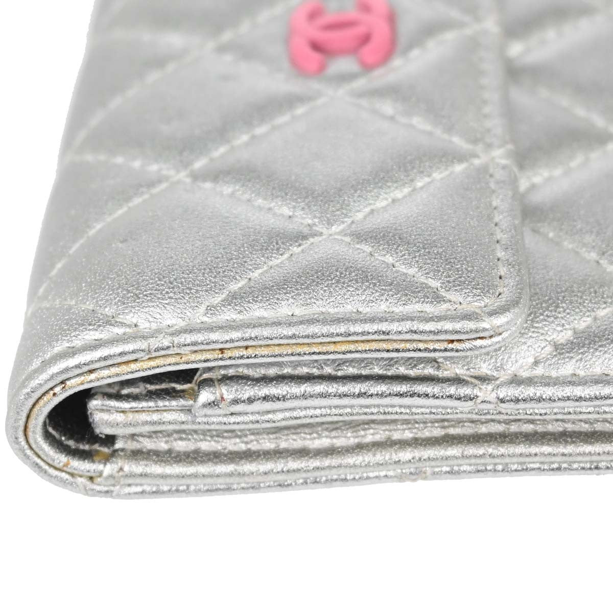 Chanel Cc Flap Card Case Quilted Lambskin Silver Leather Card Holders Accessory (Pre-Owned)