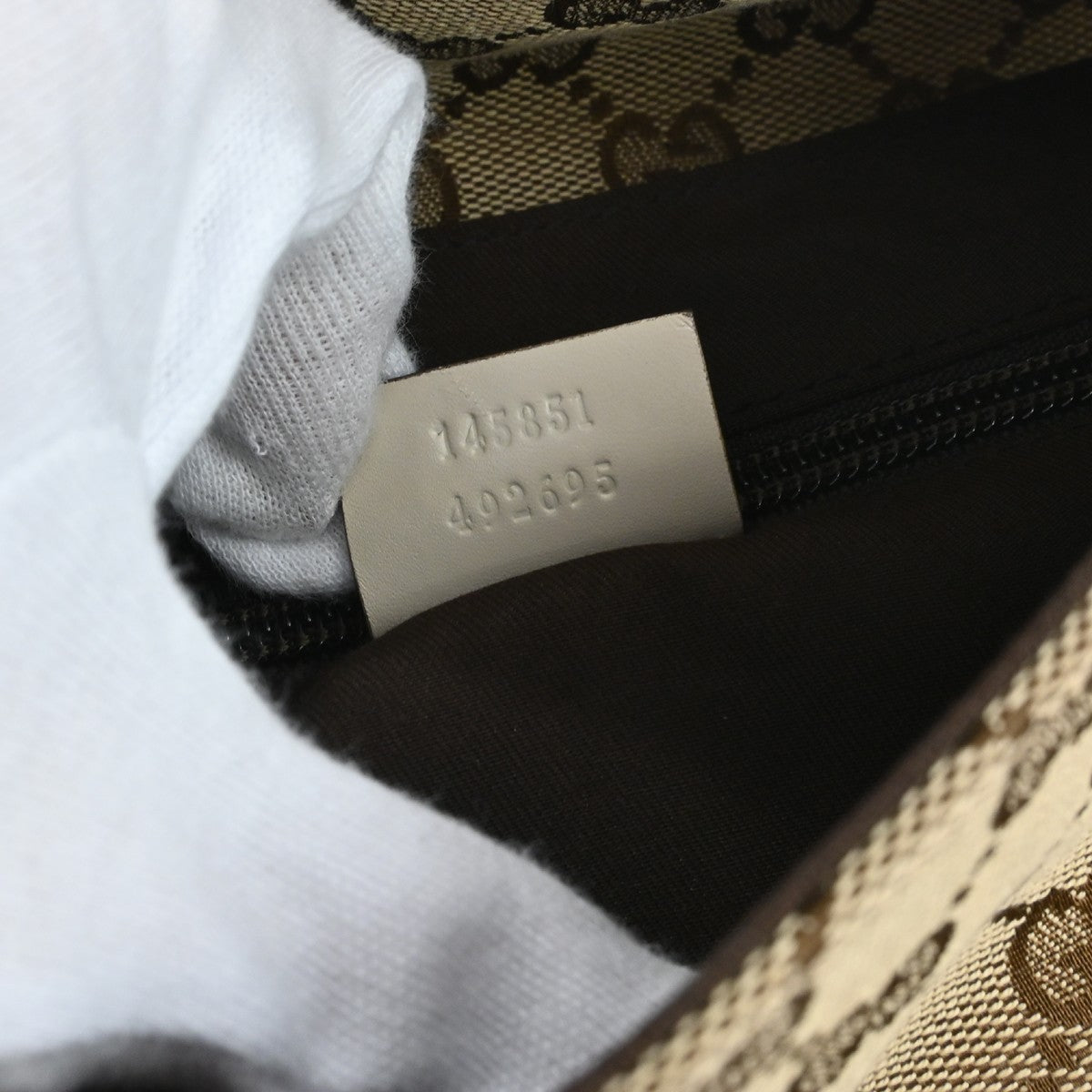 Gucci Waist Belt Bag (Outlet) Gg Canvas And Leather Beige Canvas Crossbody Bag Bag (Pre-Owned)