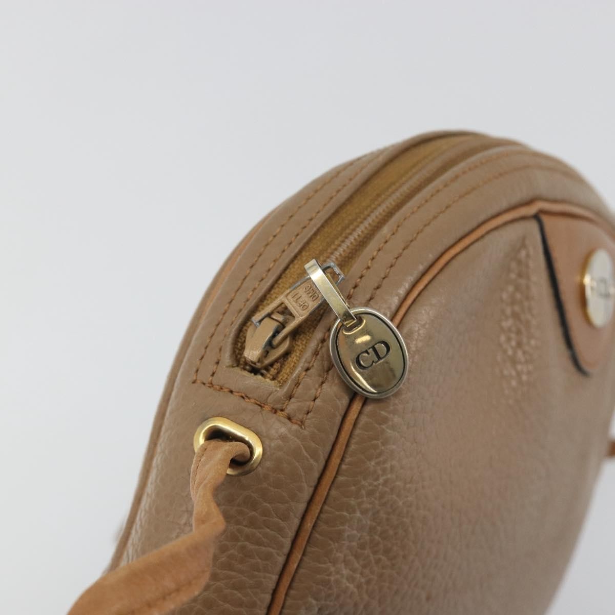 Christian Dior Vintage Cd Logo Leather Beige Leather Shoulder Bag Bag (Pre-Owned)