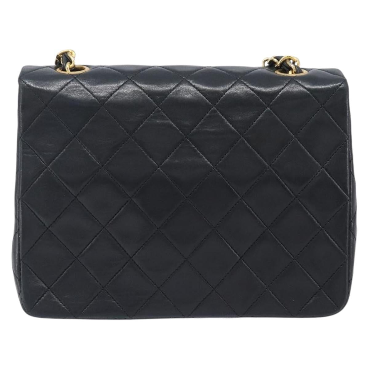 Chanel Vintage Cc Chain Flap Quilted Leather Black Leather Handbag (Pre-Owned)