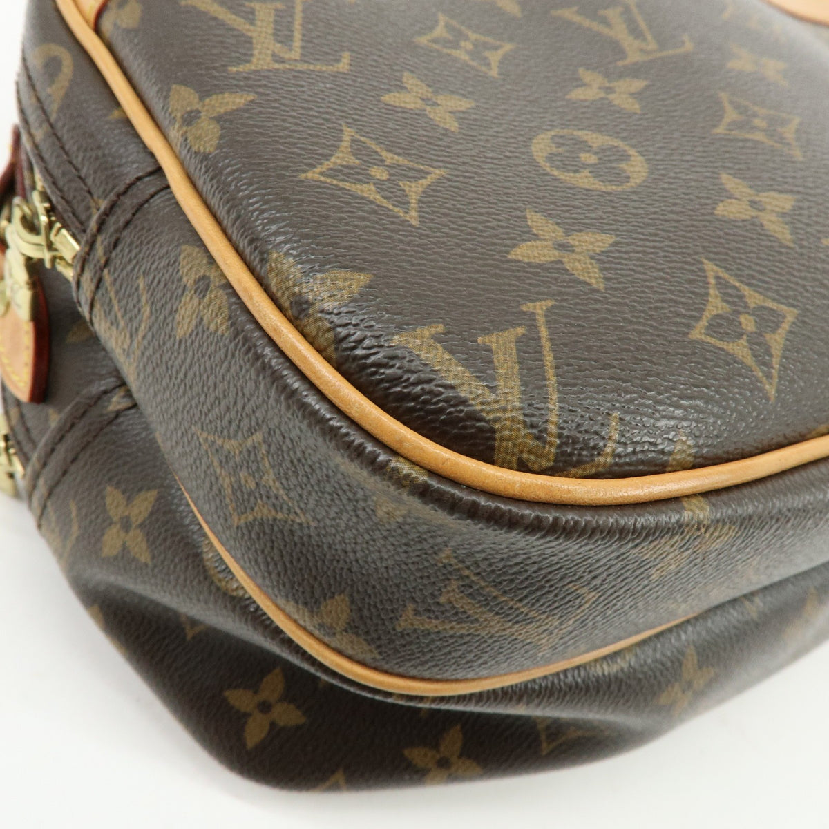 Louis Vuitton Reporter Monogram Canvas Brown Canvas Shoulder Bag Bag (Pre-Owned)