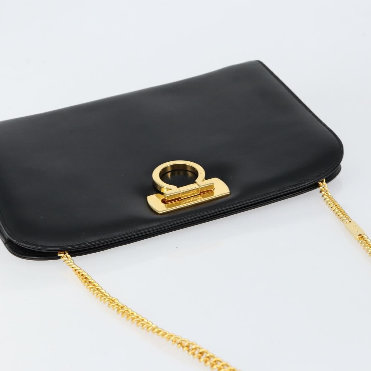 Salvatore Ferragamo Vintage Gancini Chain Leather Black Leather Shoulder Bag Bag (Pre-Owned)