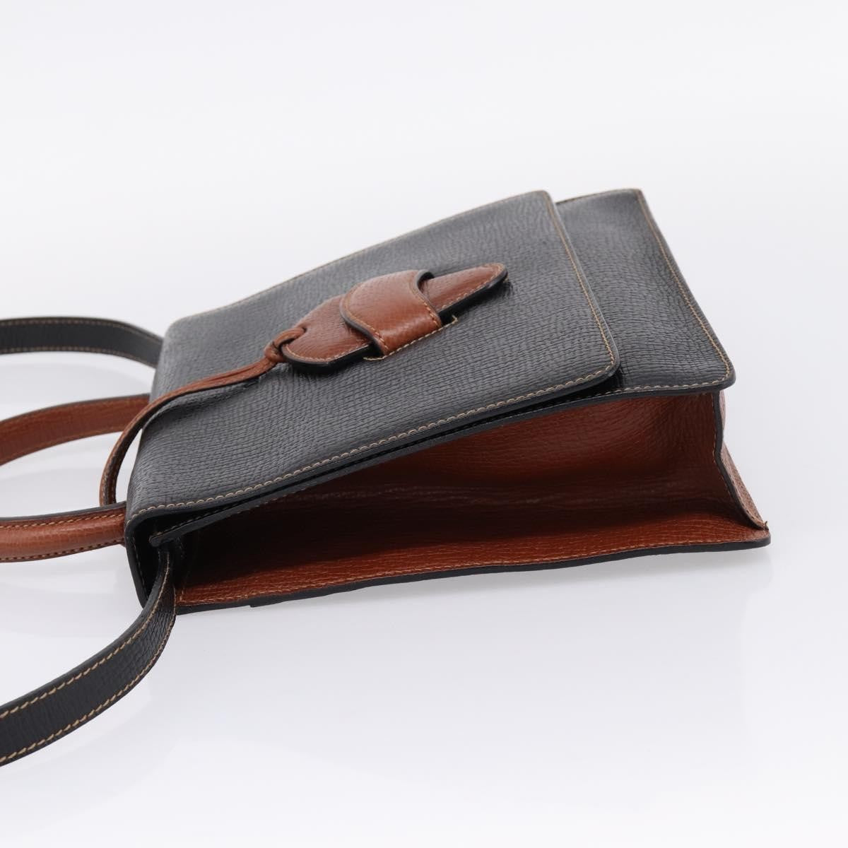Loewe Barcelona Leather Black Leather Shoulder Bag Bag (Pre-Owned)