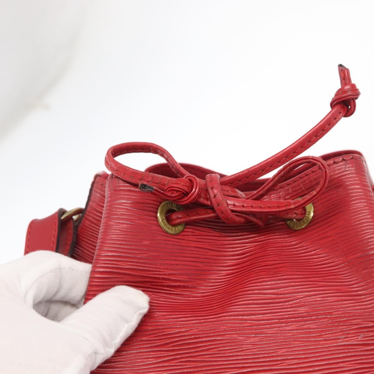 Louis Vuitton Petit Noe Epi Leather Red Leather Shoulder Bag Bag (Pre-Owned)