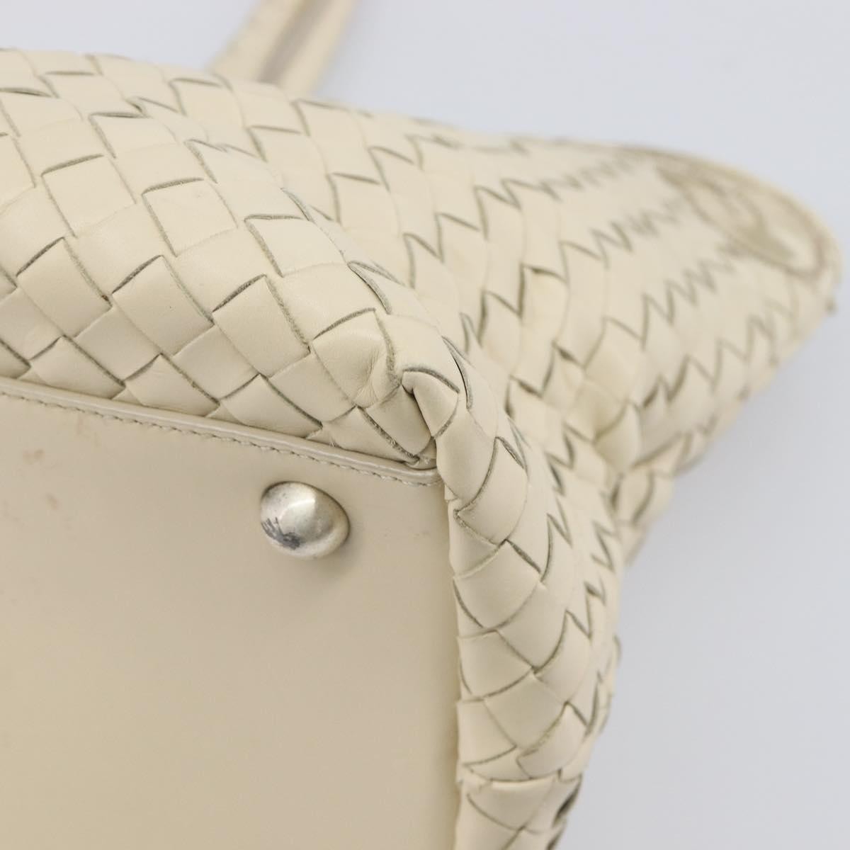 Bottega Veneta Belted Cabas Tote Intrecciato Nappa With Stitched Detail White Leather Tote Bag Bag (Pre-Owned)