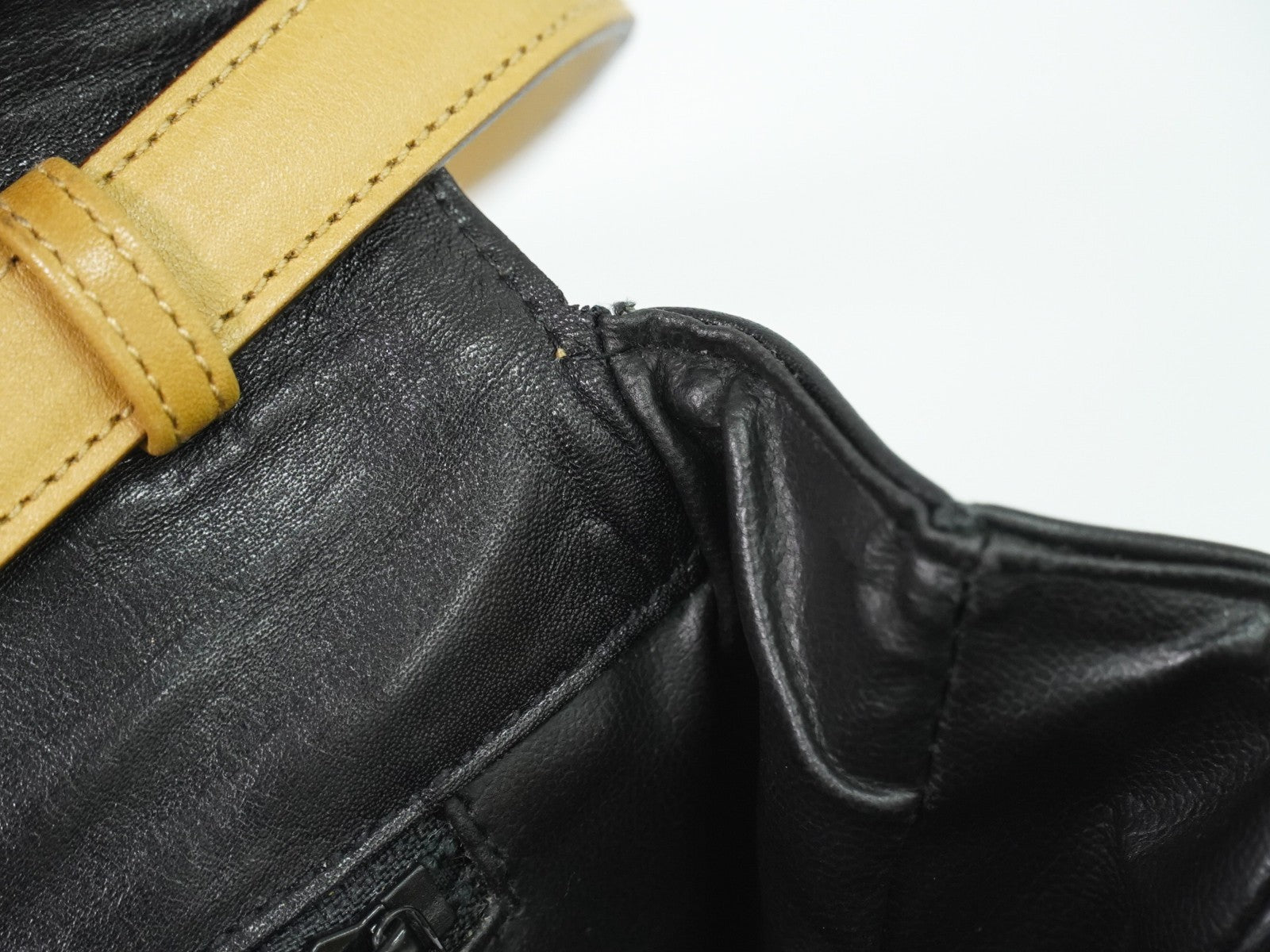 Celine Vintage Flap Leather Black Leather Shoulder Bag Bag (Pre-Owned)