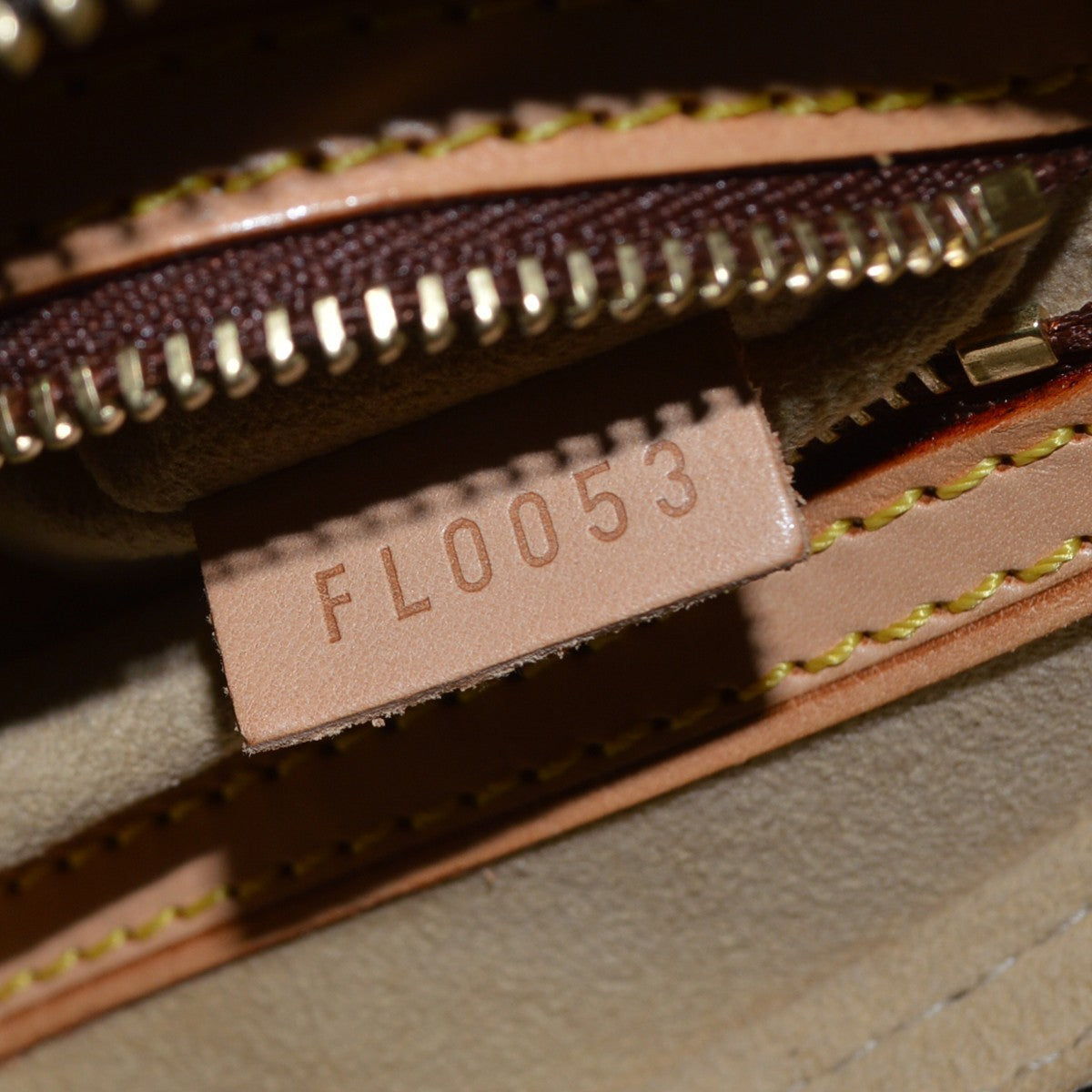 Louis Vuitton Monogram Looping Monogram Canvas Brown Canvas Shoulder Bag Bag (Pre-Owned)