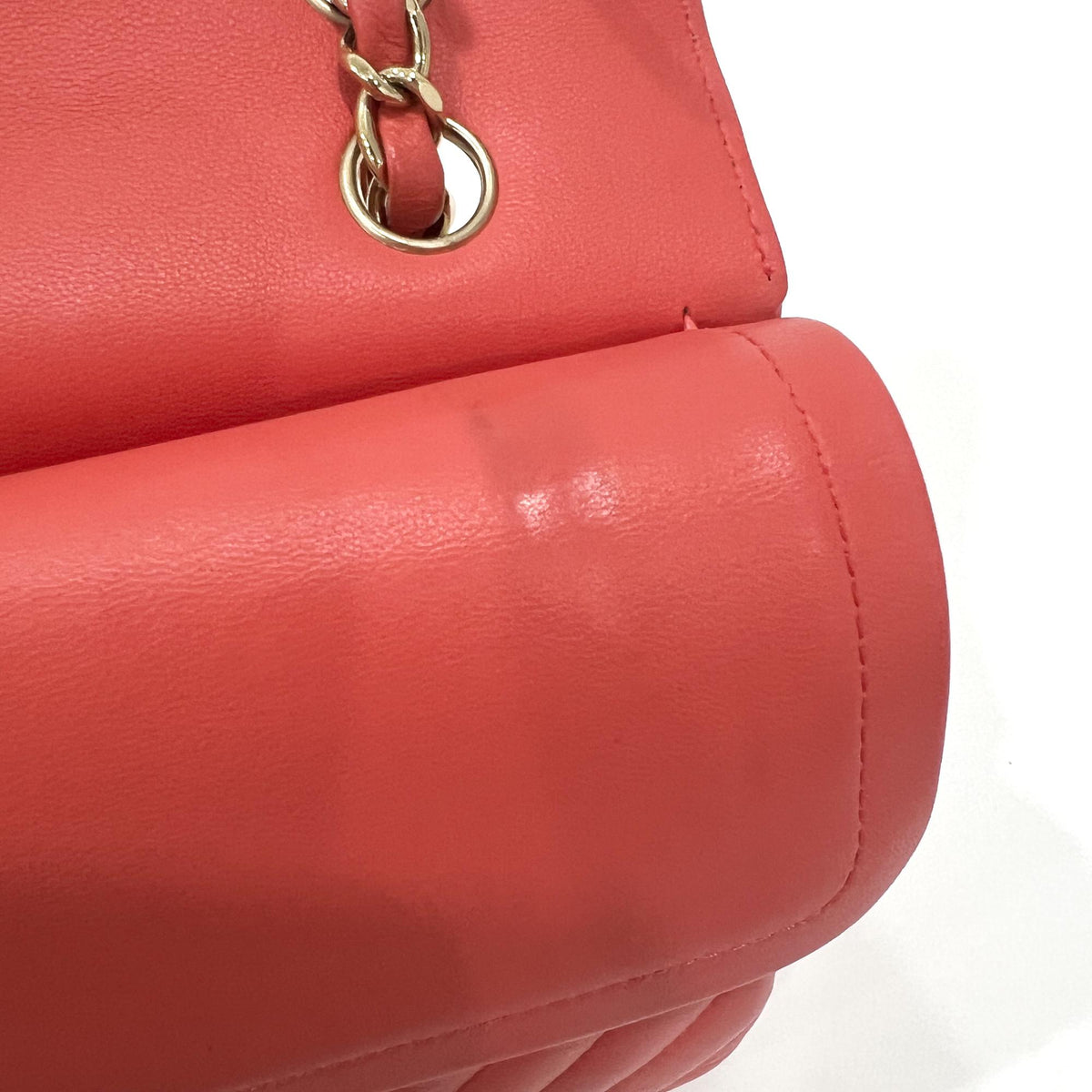 Chanel Classic Double Flap Chevron Lambskin Red Leather Handbag (Pre-Owned)