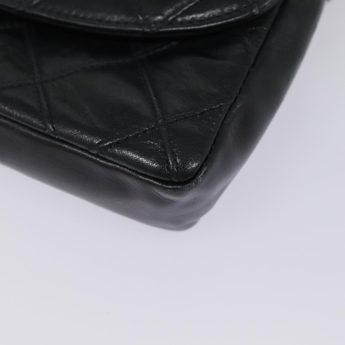 Chanel Vintage Flap Belt Quilted Leather Black Leather Clutche & Pouche Bag (Pre-Owned)