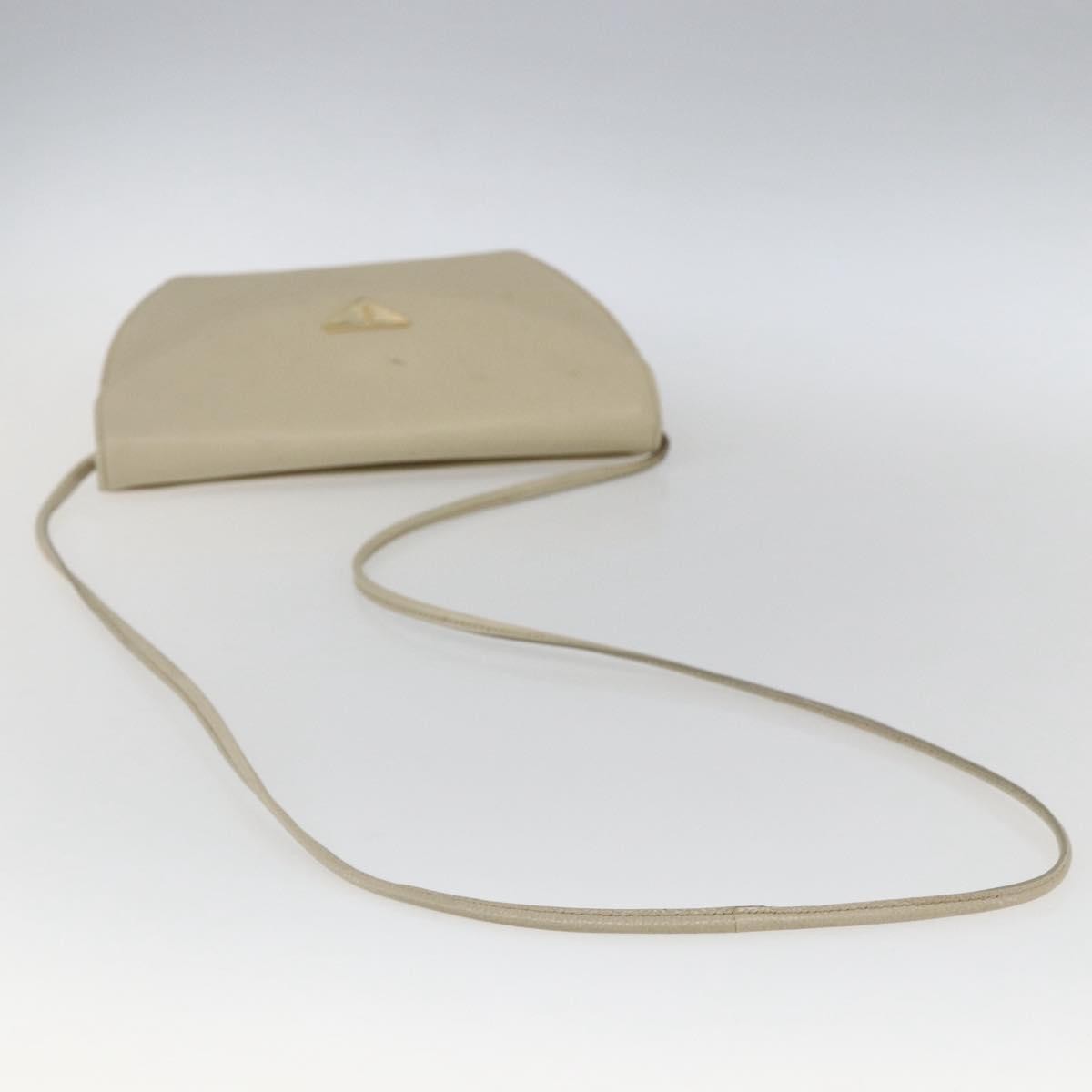 Saint Laurent Vintage Leather Ecru Leather Shoulder Bag Bag (Pre-Owned)