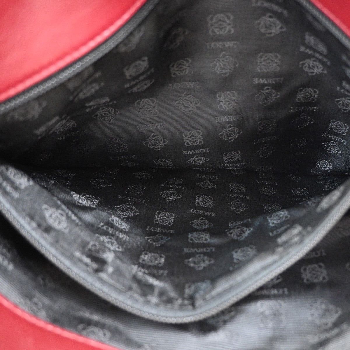 Loewe Anagram Tote Suede Red Suede Tote Bag Bag (Pre-Owned)