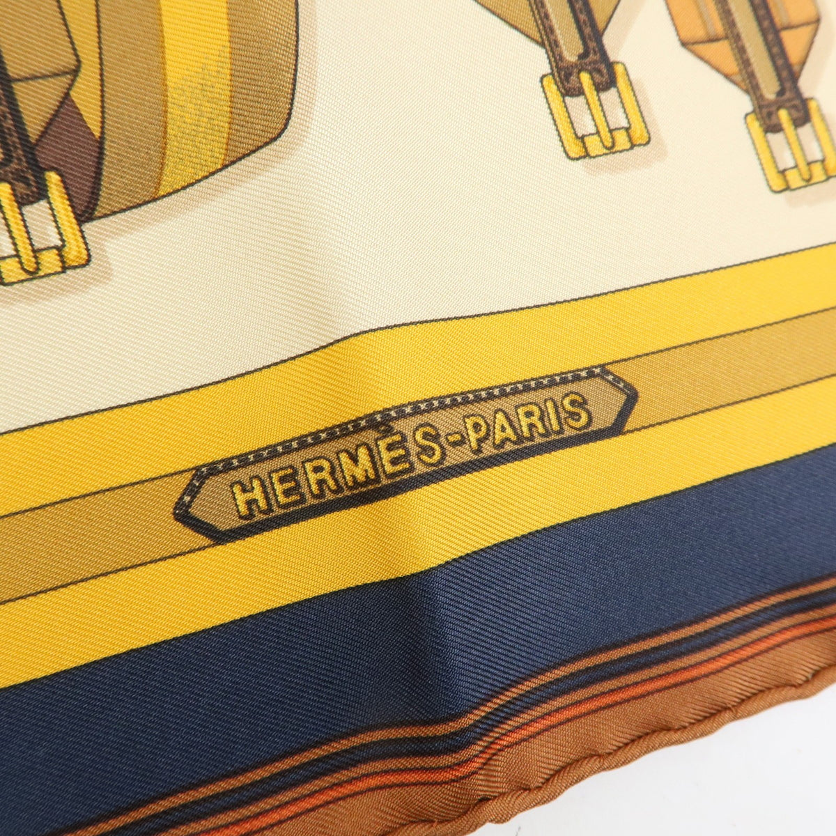 Hermes Carré 42 Silk Multicolour Silk Scarve & Shawl Accessory (Pre-Owned)