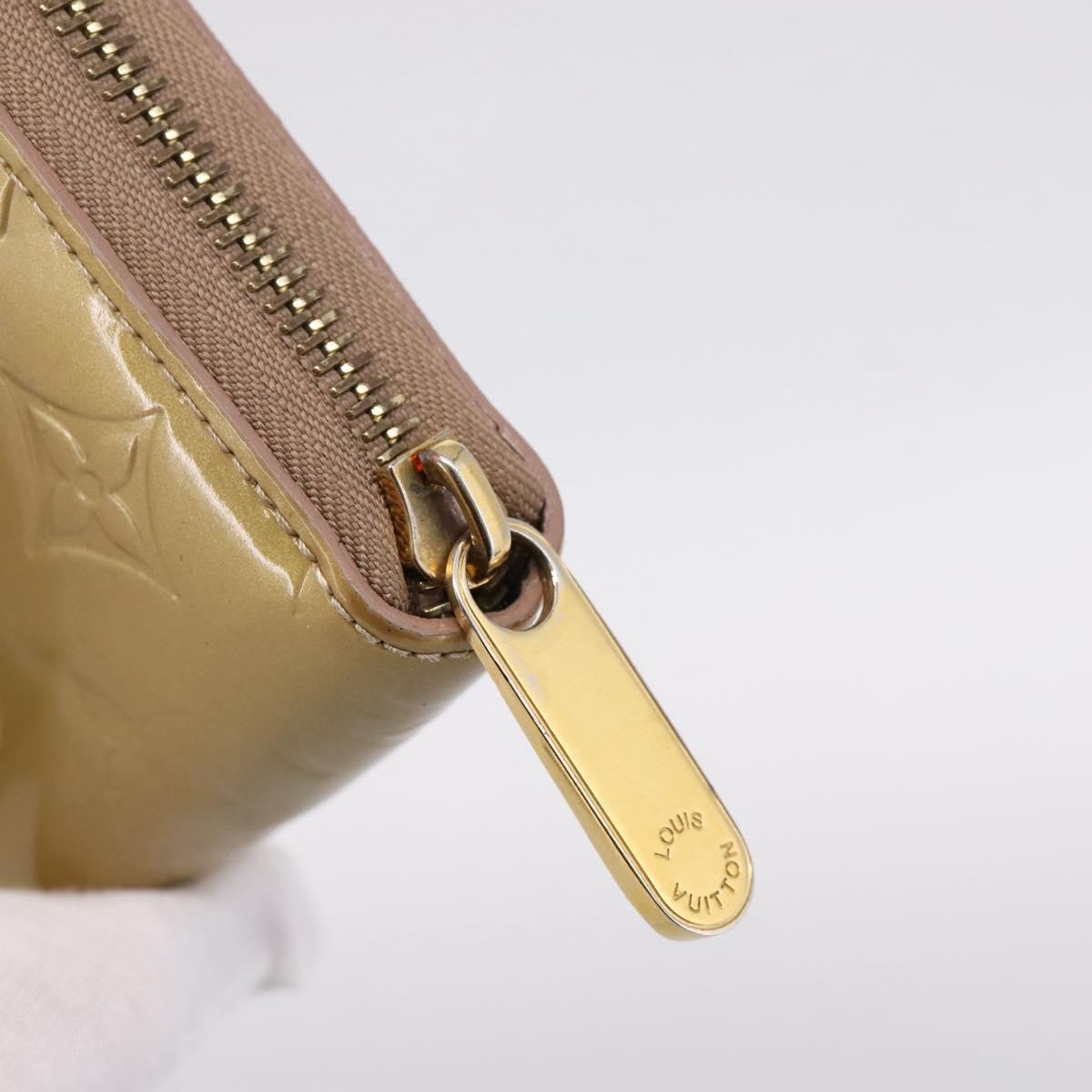 Louis Vuitton Zippy Monogram Vernis Beige Patent_Leather Wallets Accessory (Pre-Owned)