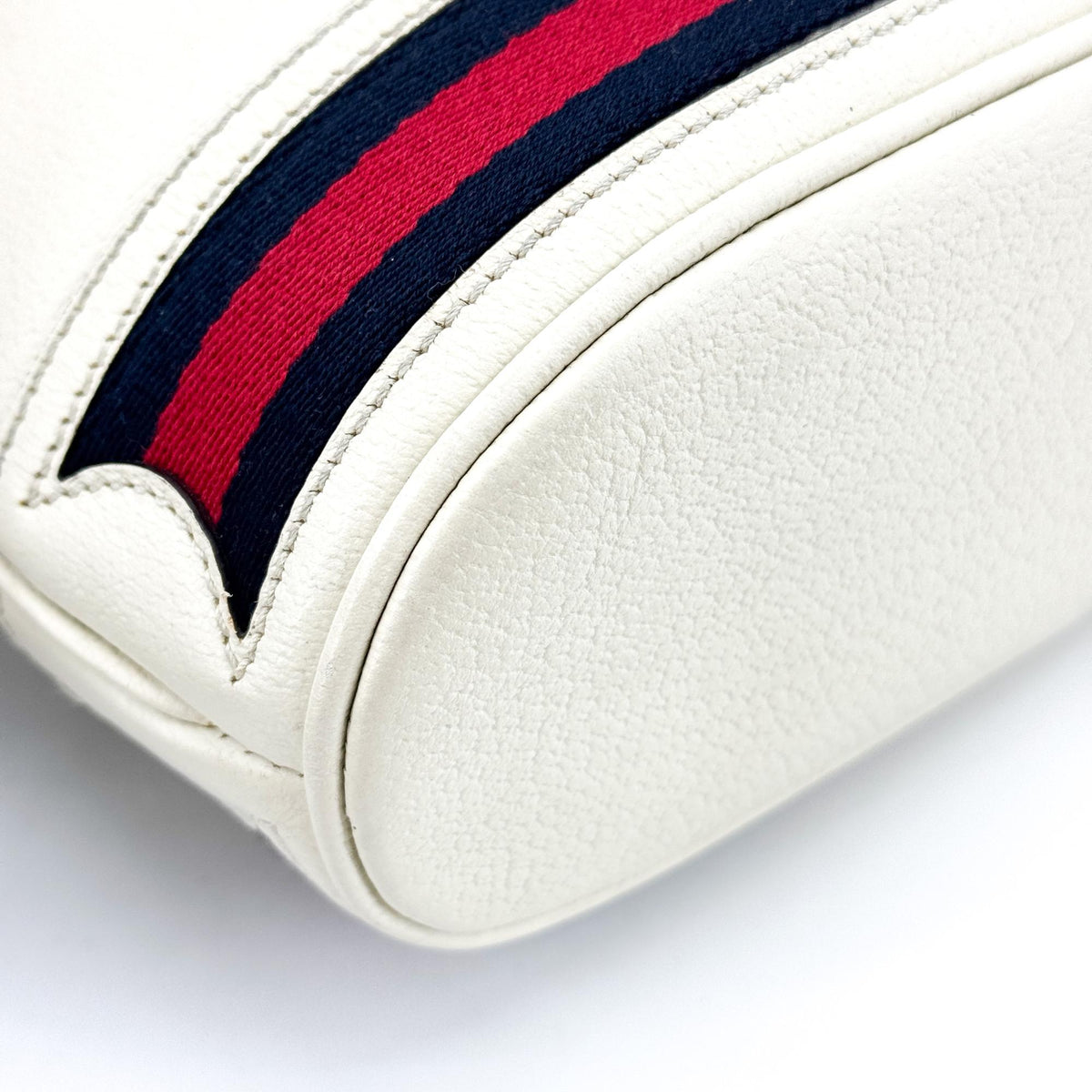 Gucci Ophidia Bucket Leather White Leather Handbag (Pre-Owned)