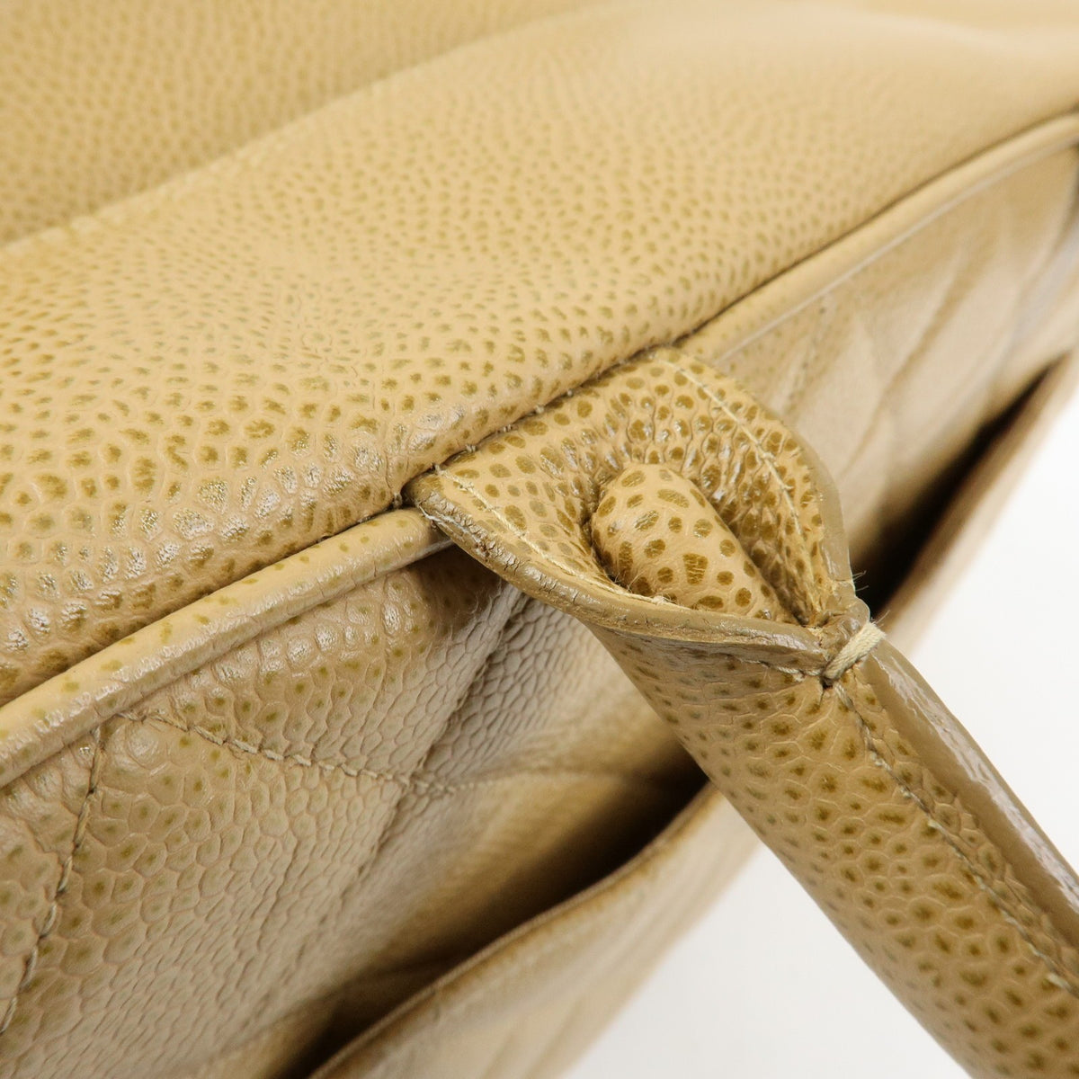Chanel Timeless Cc Bowler Quilted Caviar Beige Leather Handbag (Pre-Owned)