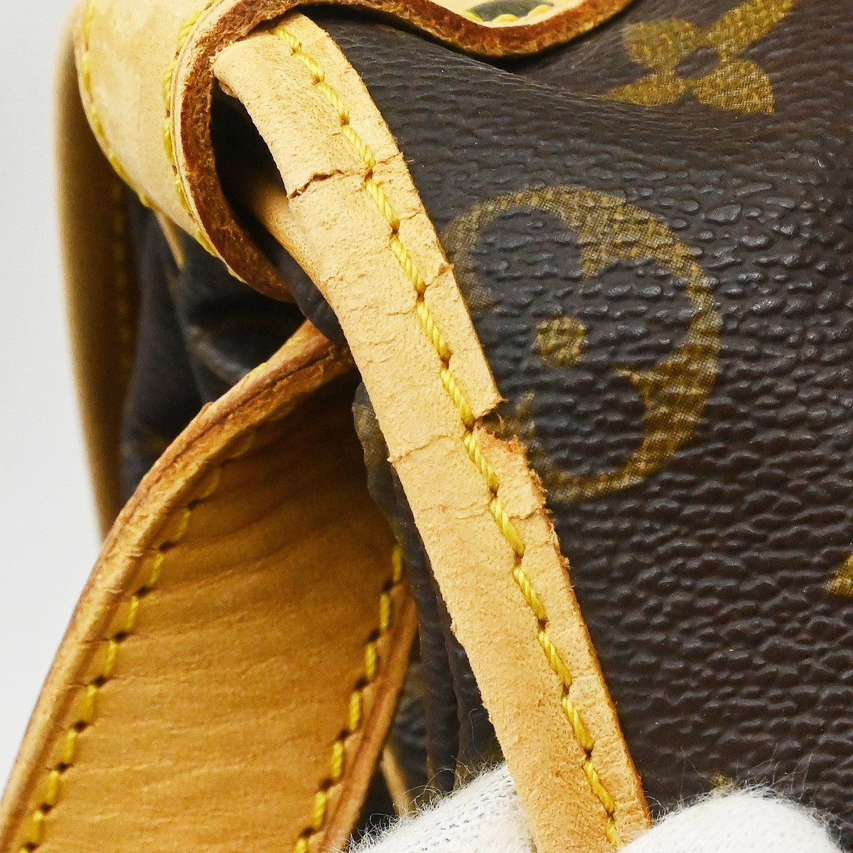 Louis Vuitton Saumur Monogram Canvas Brown Canvas Shoulder Bag Bag (Pre-Owned)