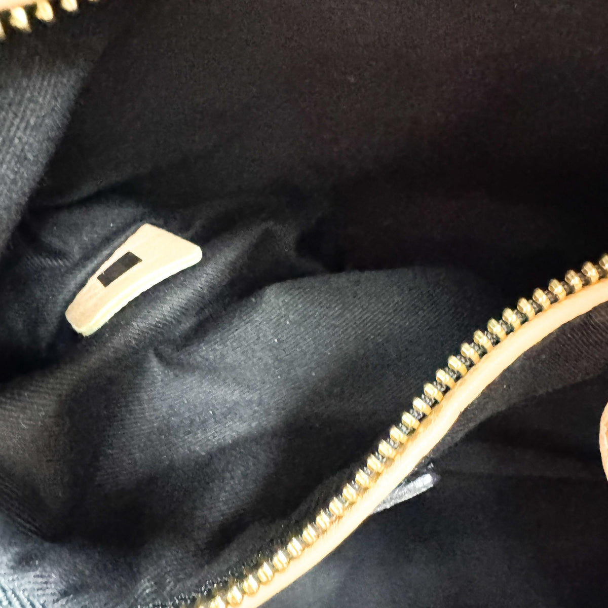 Chloe Paraty Quilted Leather Blue Leather Handbag (Pre-Owned)