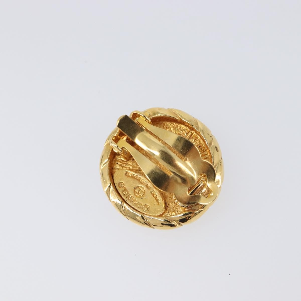 Chanel Vintage Cc Round Clip-On Metal Gold Metal Earrings Jewelry (Pre-Owned)