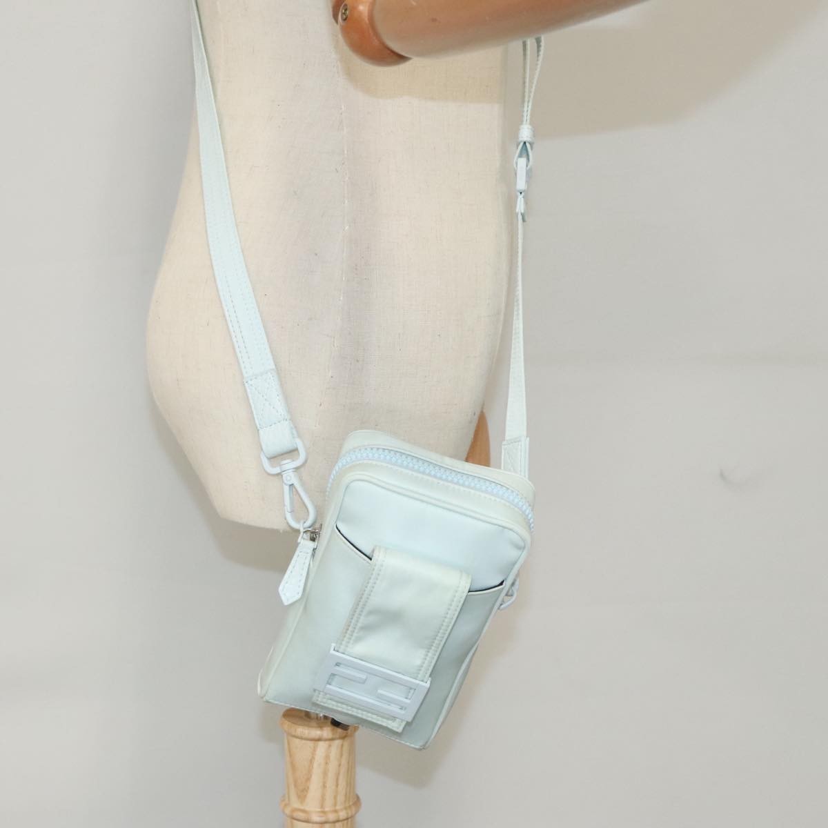 Fendi Crossbody Phone Holder Nylon Blue Nylon Clutche & Pouche Bag (Pre-Owned)