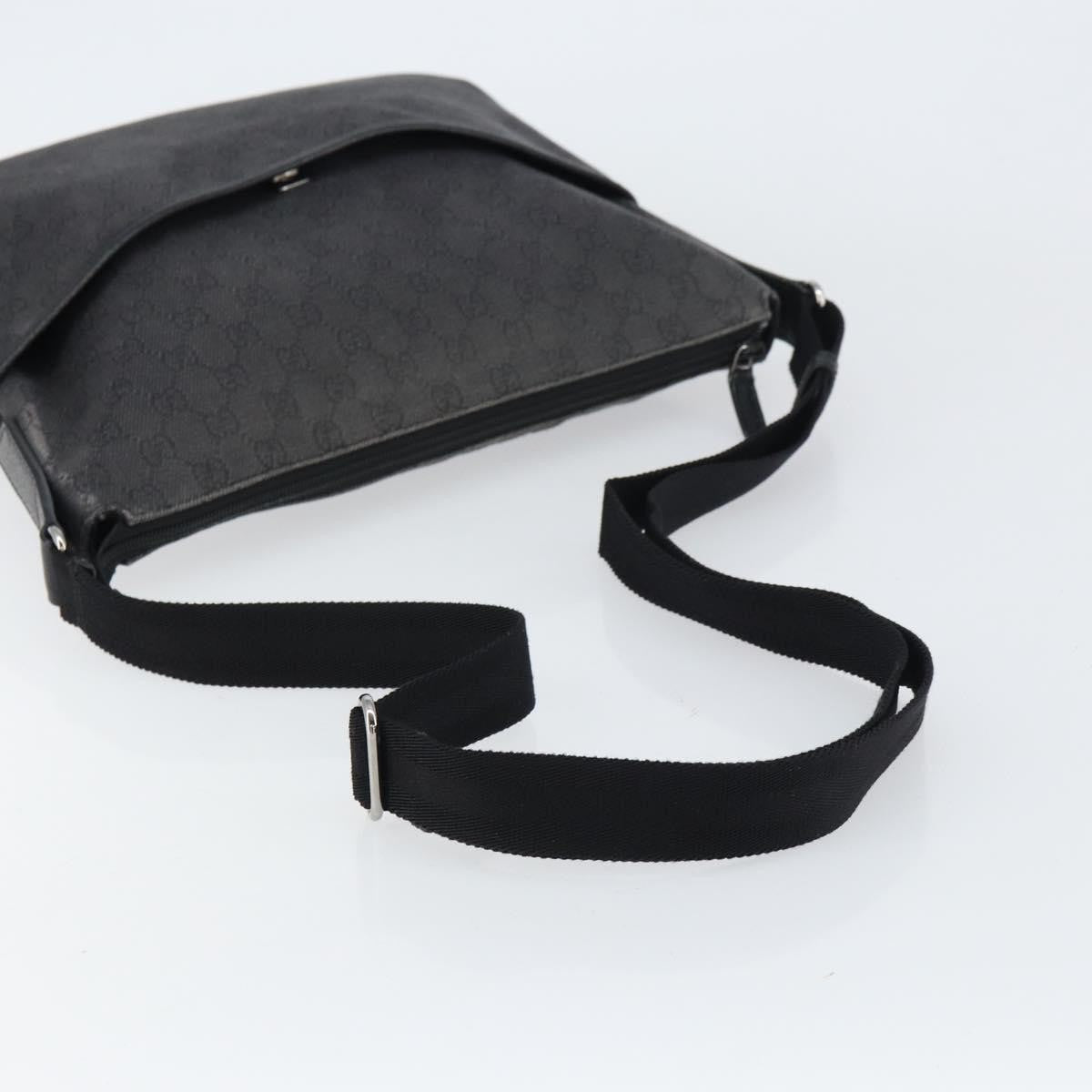 Gucci Zip Messenger Gg Canvas With Perforated Leather Black Canvas Shoulder Bag Bag (Pre-Owned)