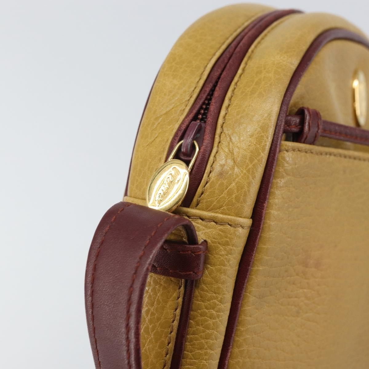 Cartier Tasseled Must De Cartier Leather Yellow Leather Shoulder Bag Bag (Pre-Owned)