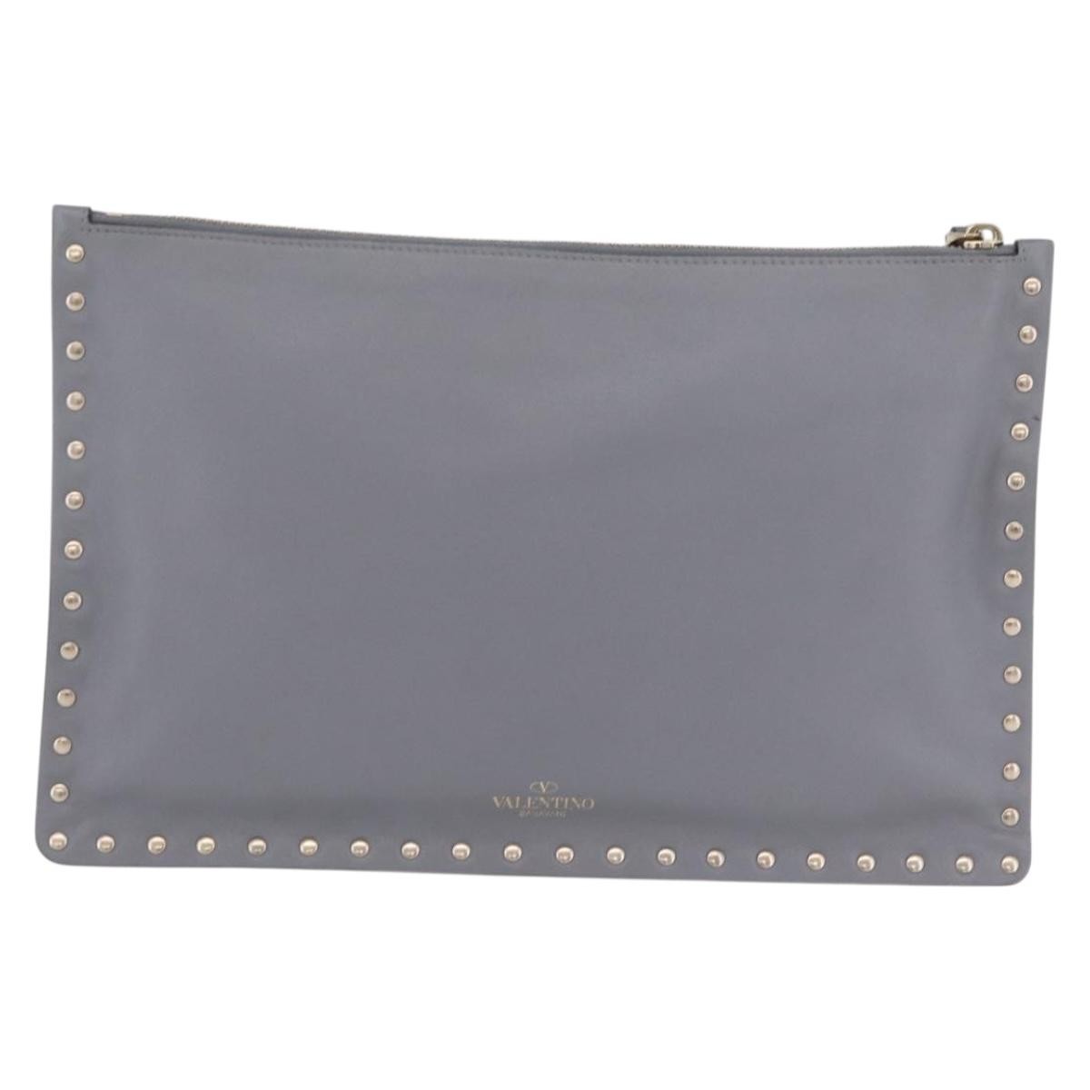 Valentino Garavani Rockstud Pouch Leather Gray Leather Clutche & Pouche Bag (Pre-Owned)