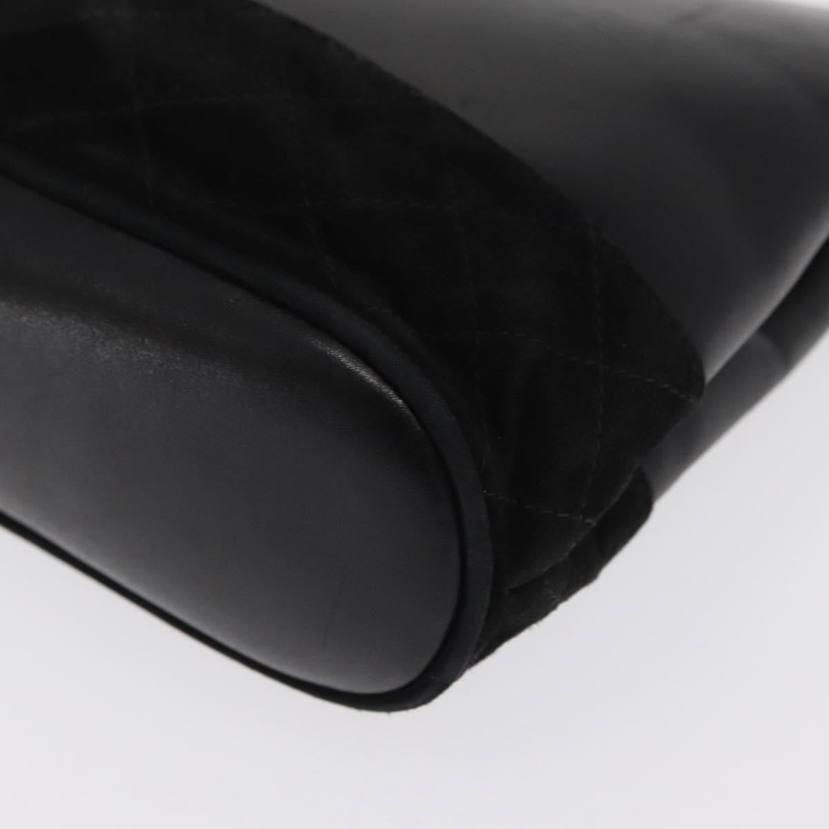Salvatore Ferragamo Vintage Leather Black Leather Shoulder Bag Bag (Pre-Owned)