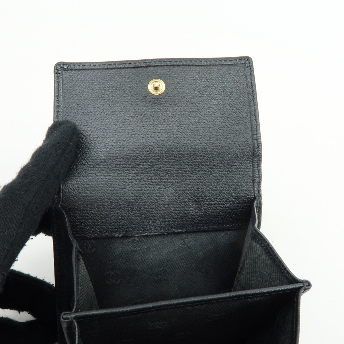 Chanel Cc Button Coin Purse Leather Black Calfskin Card Holders Accessory (Pre-Owned)