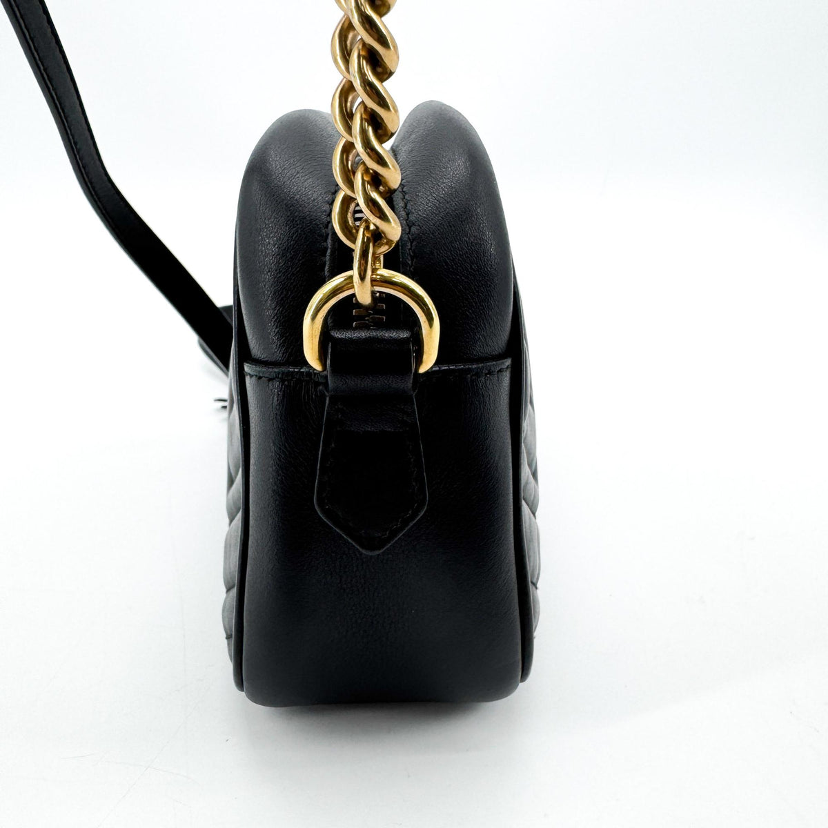 Gucci Gg Marmont Matelasse Leather Black Leather Shoulder Bag Bag (Pre-Owned)
