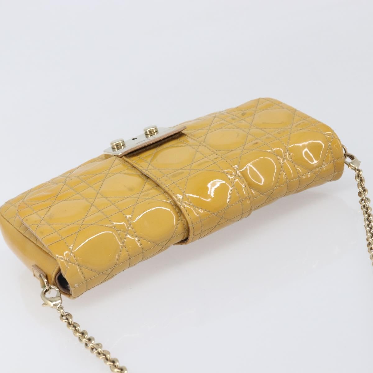 Christian Dior New Lock Cannage Quilt Patent Yellow Patent_Leather Clutche & Pouche Bag (Pre-Owned)