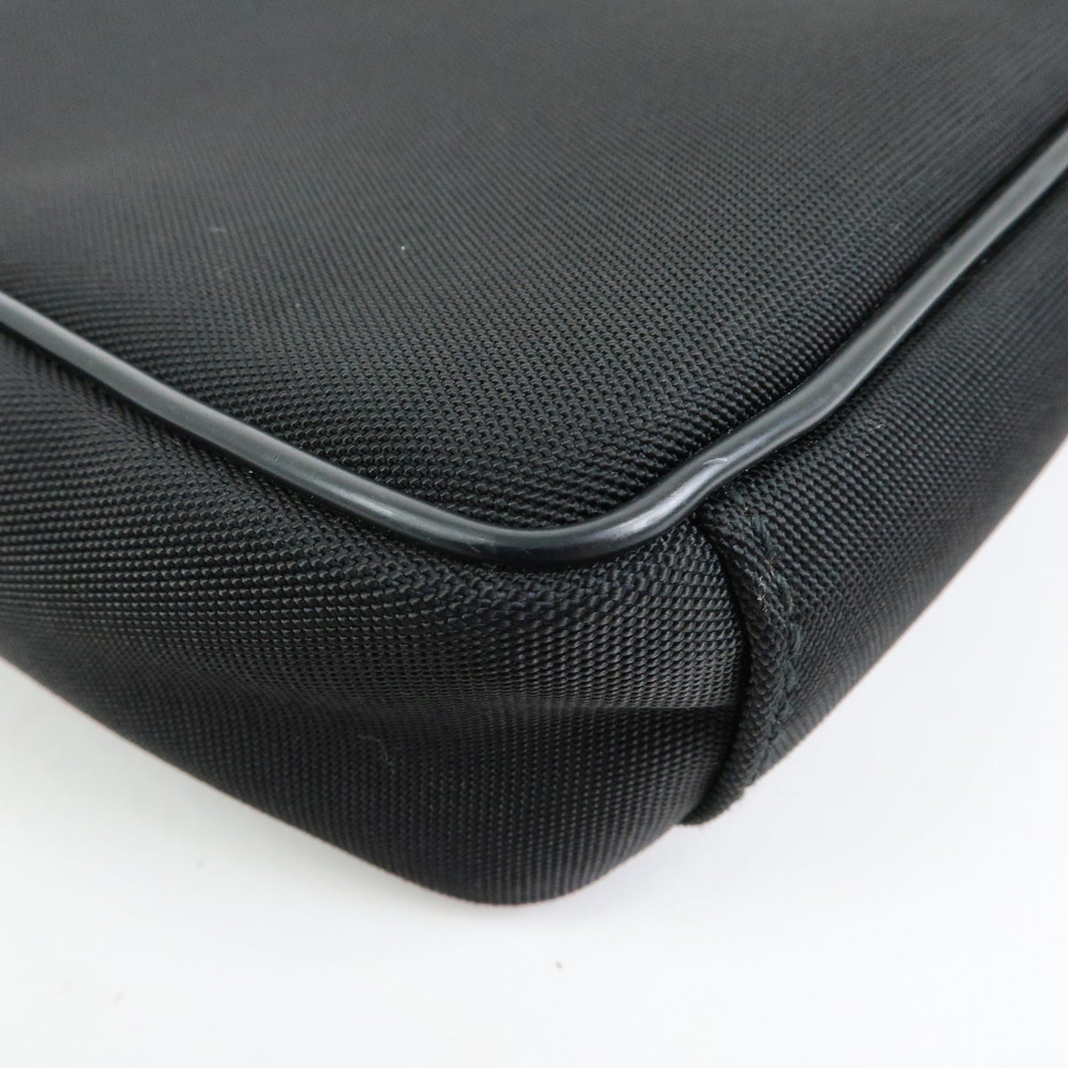 Gucci Shoulder Canvas Black Canvas Shoulder Bag Bag (Pre-Owned)