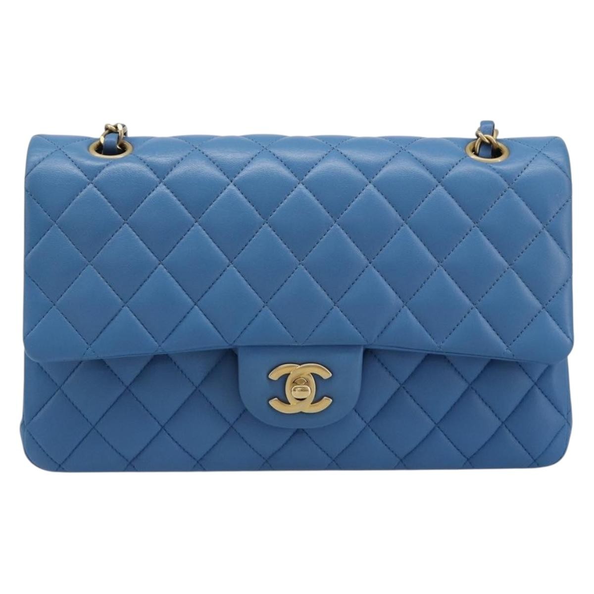 Chanel Matelassé Lambskin Leather Blue Leather Handbag (Pre-Owned)