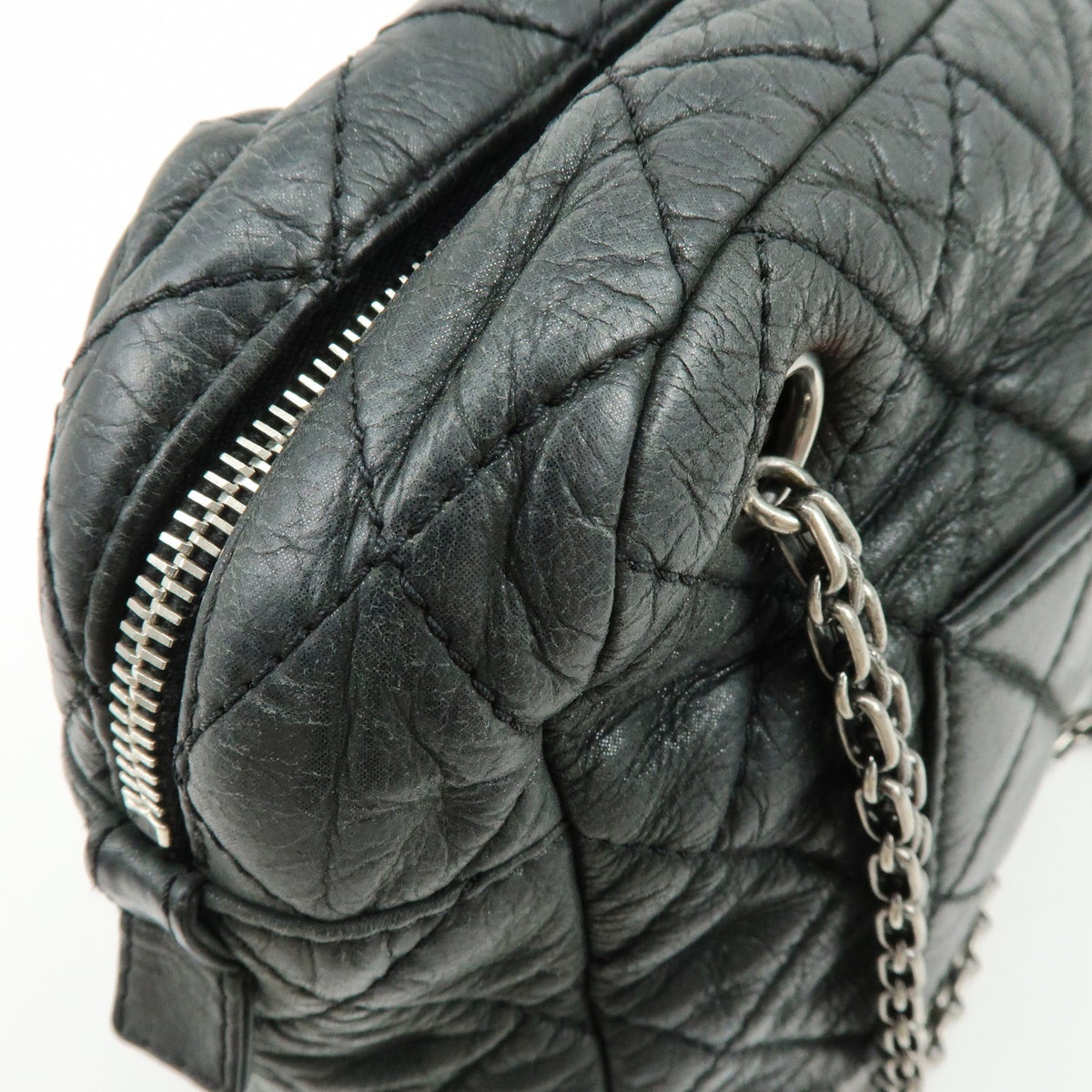 Chanel Shoulder Quilted Leather Black Calfskin Shoulder Bag Bag (Pre-Owned)
