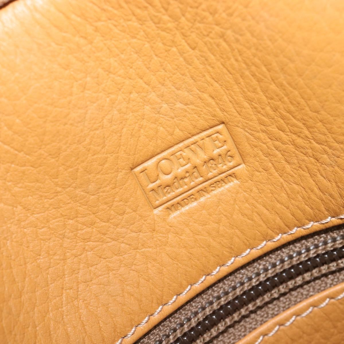 Loewe Amazona Leather Beige Leather Handbag (Pre-Owned)