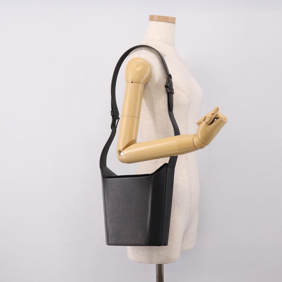 Louis Vuitton Sac Seau Epi Leather Black Leather Handbag (Pre-Owned)