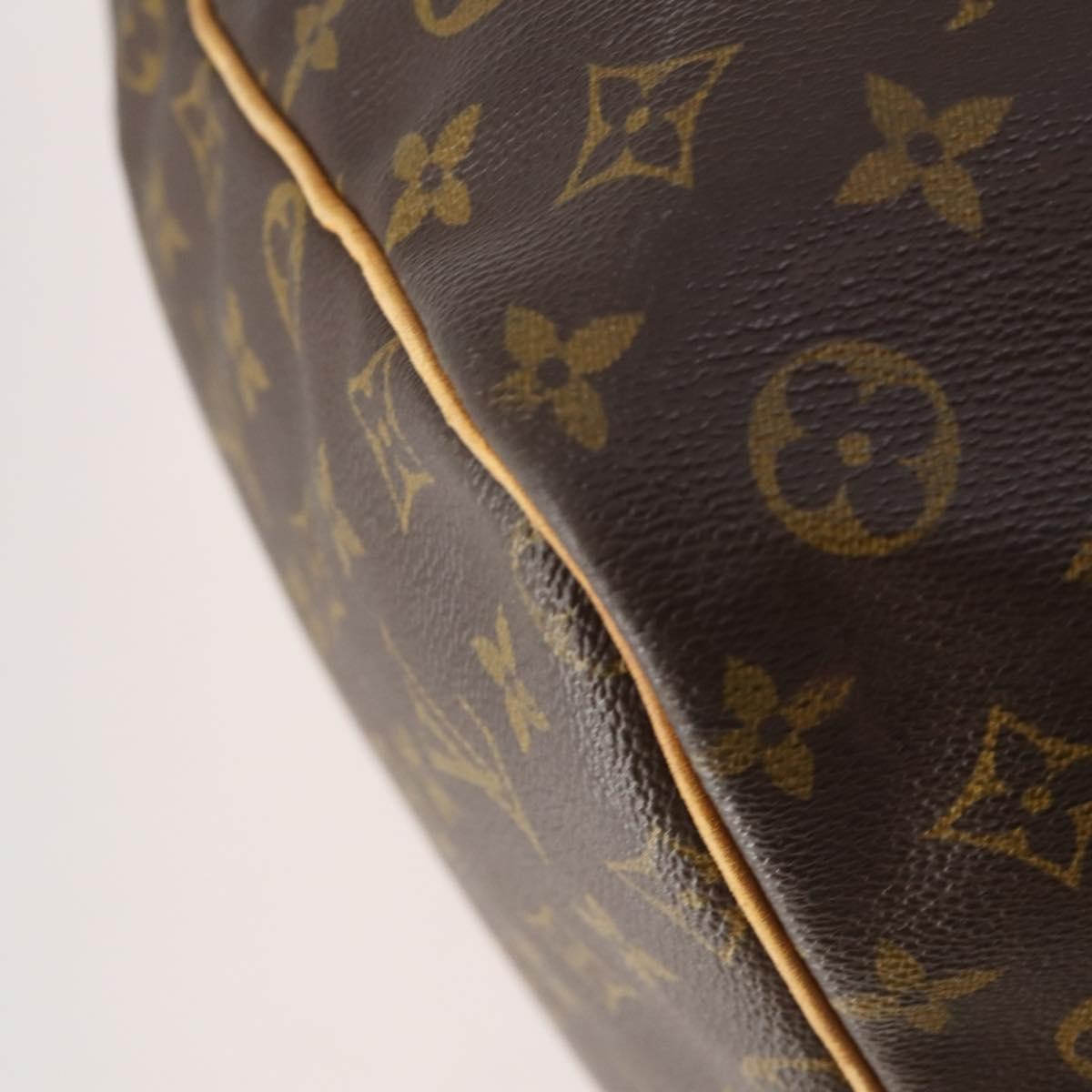 Louis Vuitton Keepall Monogram Canvas Brown Canvas Travel Bag Bag (Pre-Owned)