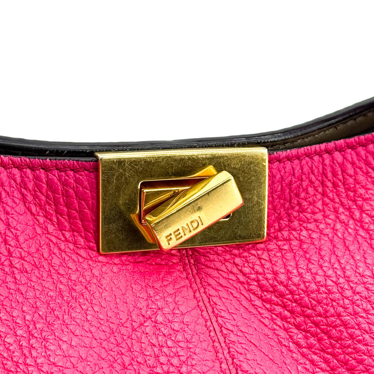 Fendi Selleria Peekaboo Essentially Leather Pink Leather Handbag (Pre-Owned)